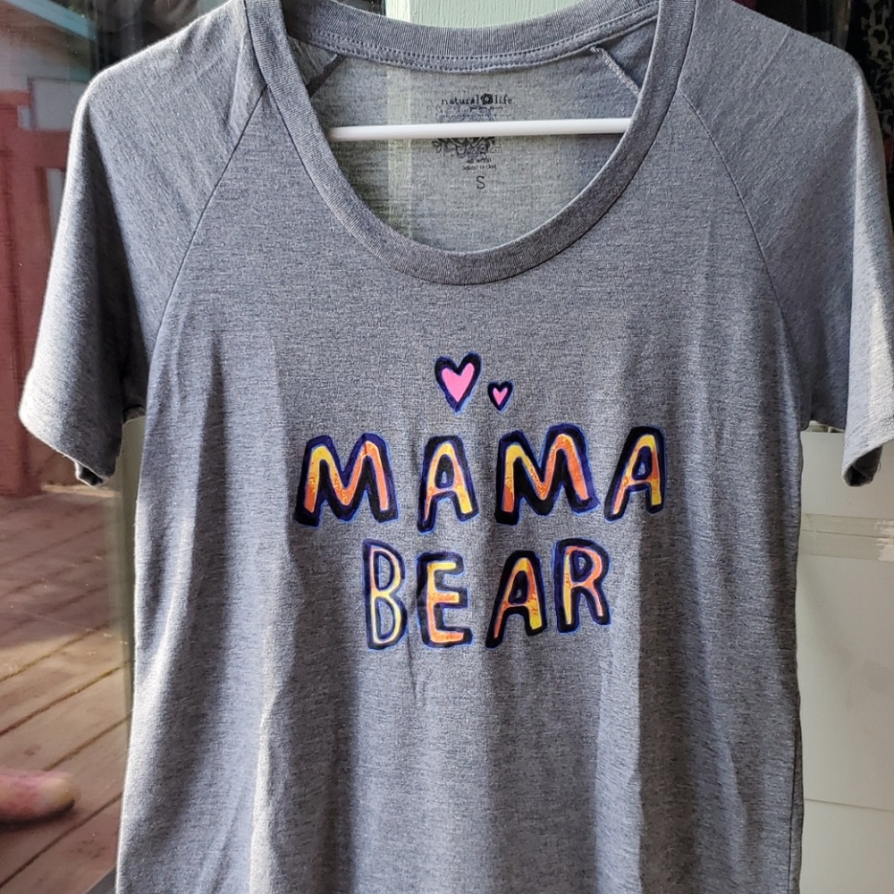 Natural life mama bear soft grey gray tshirt tee